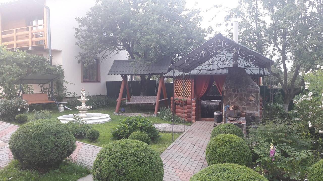 U Romana Yaremche Exterior photo
